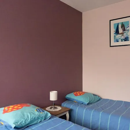 Spacious And Bright In 13eme *