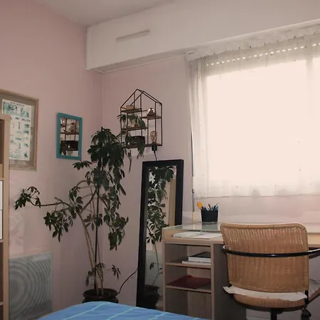 Spacious And Bright In 13eme * פריז